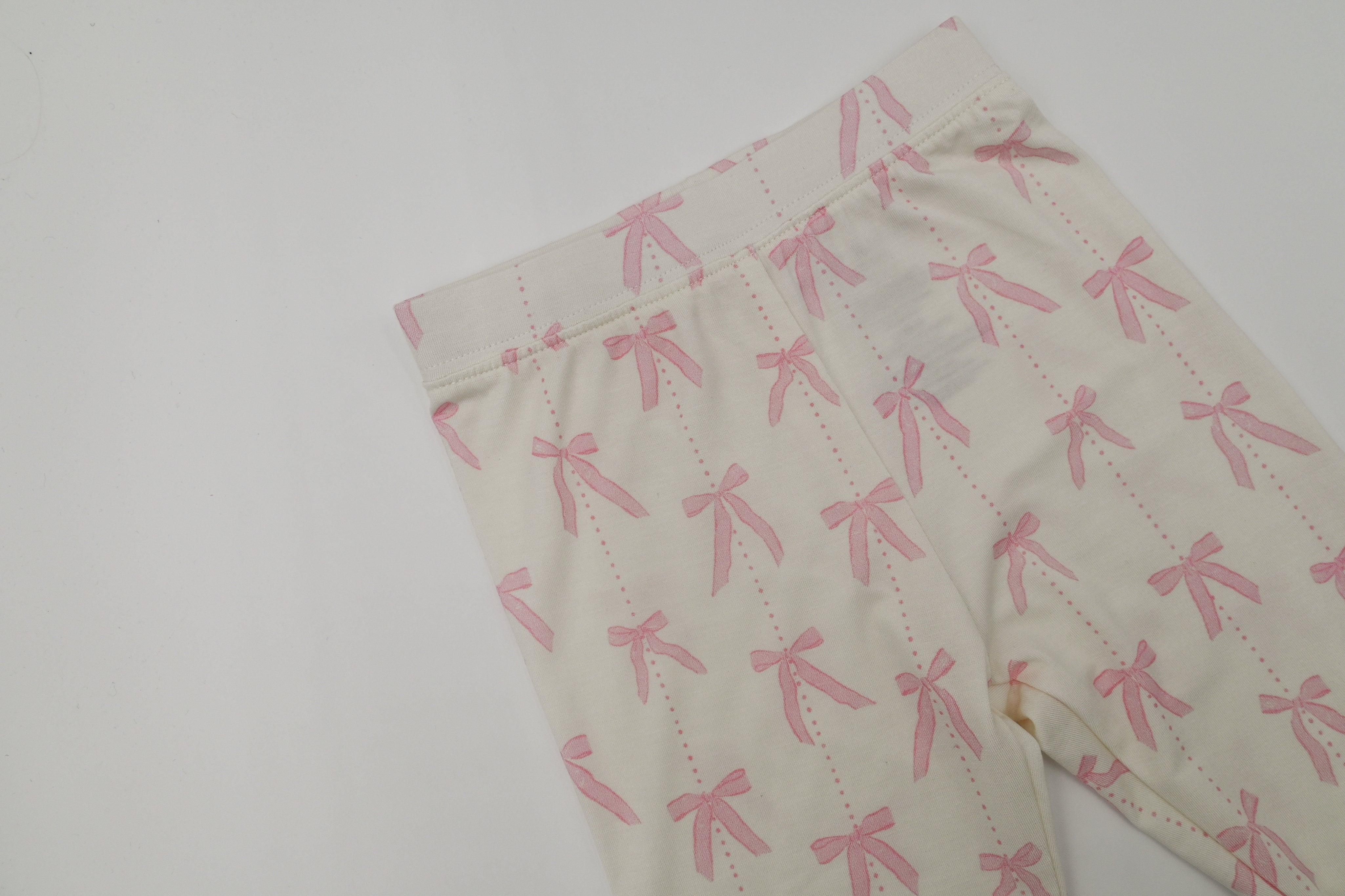 Two-Piece Pajama Set - Pink Bows