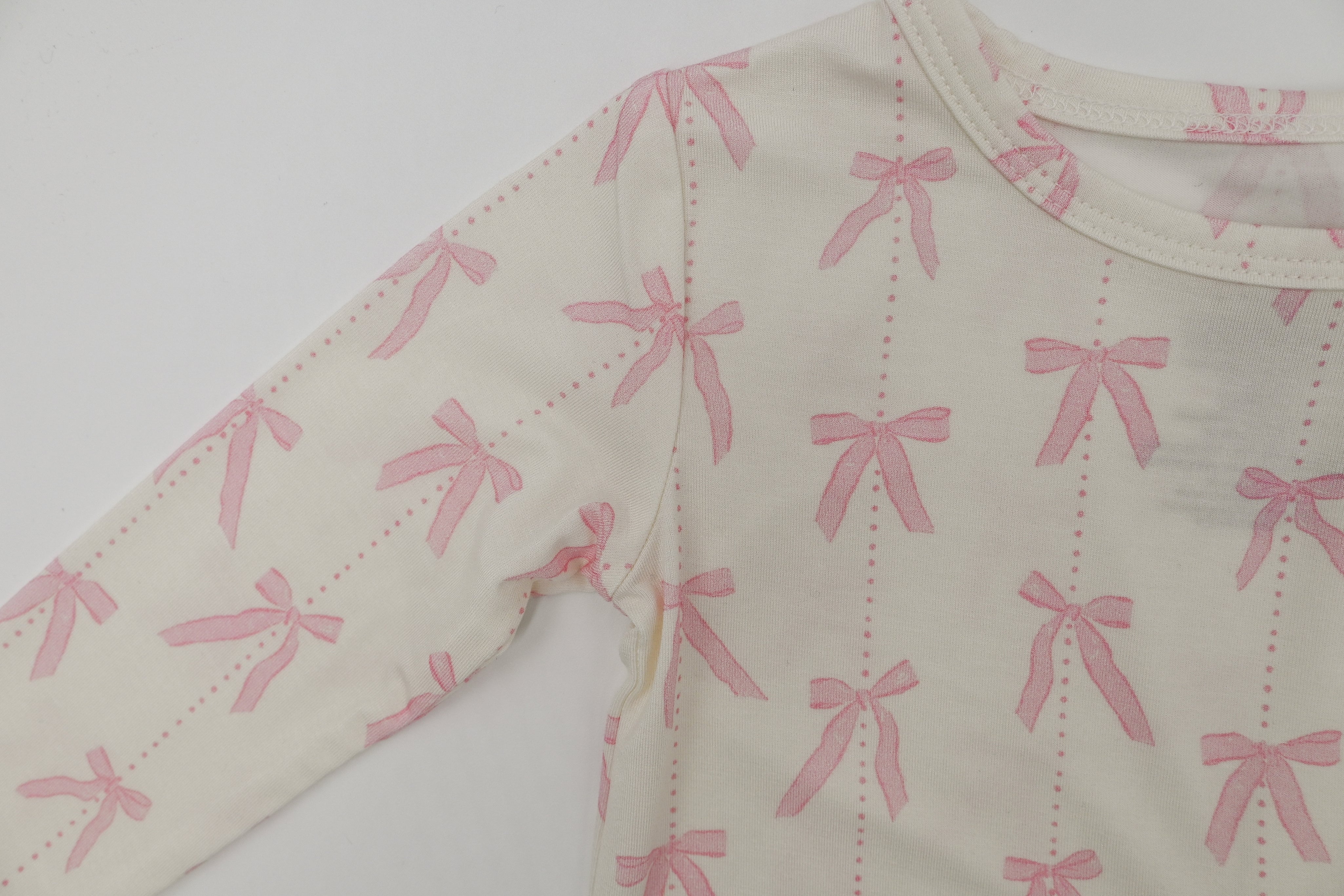 Two-Piece Pajama Set - Pink Bows