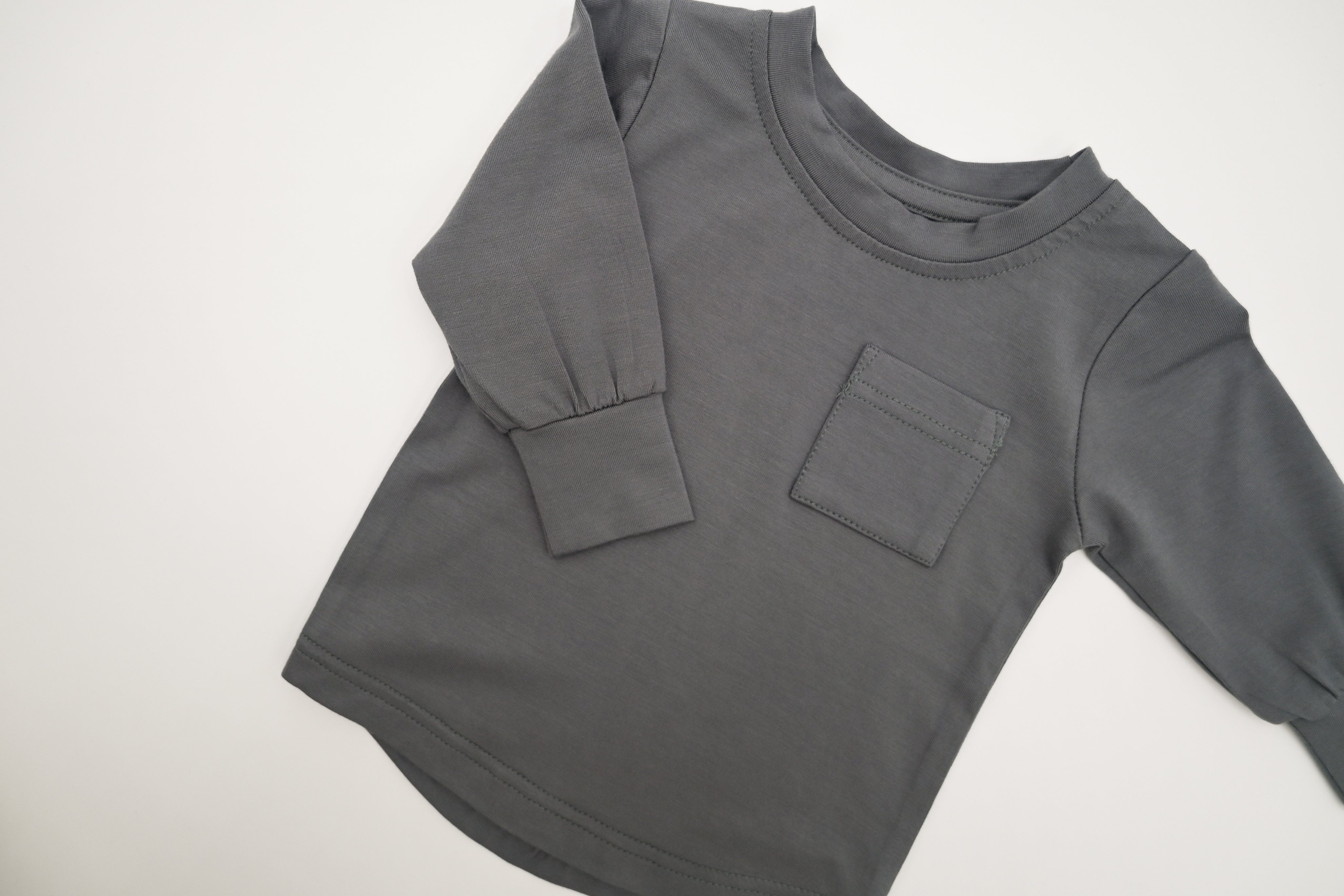 Long-Sleeve Bamboo Pocket Tee - Charcoal