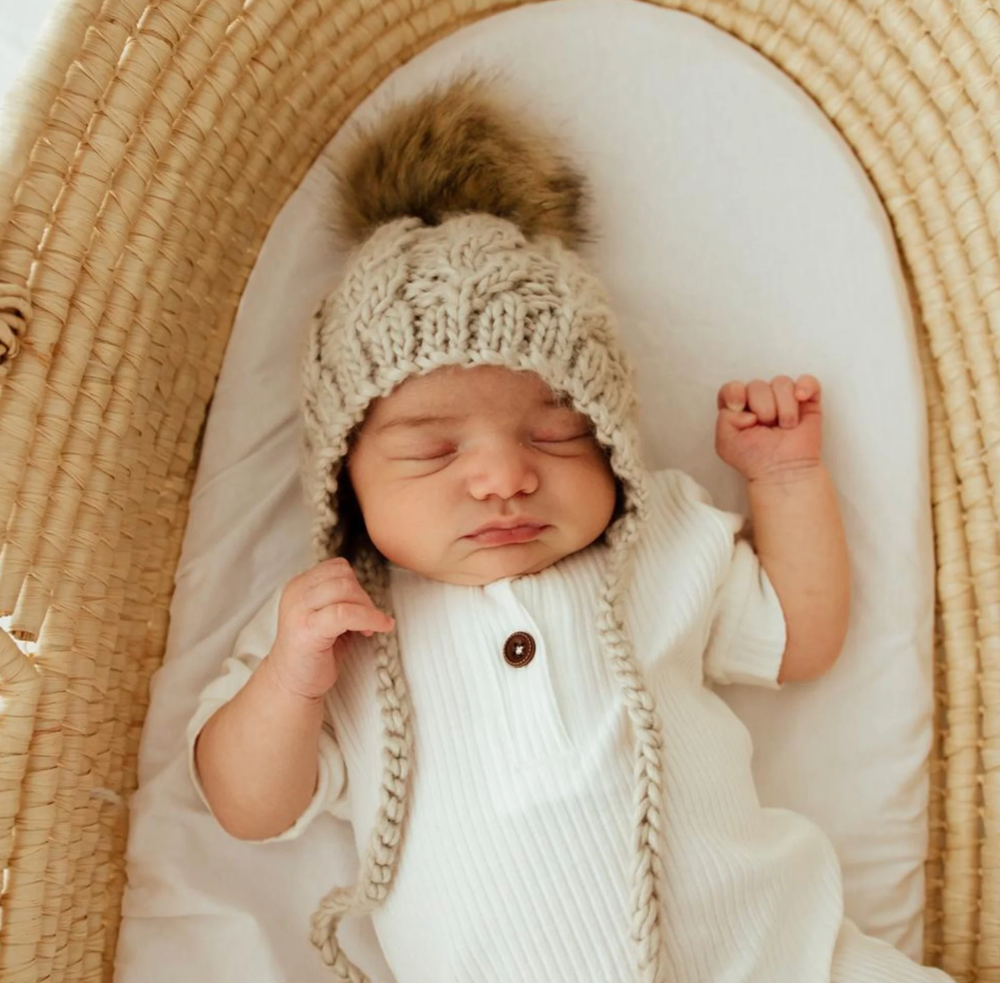 Aspen Cable Knit Bonnet - Oatmeal